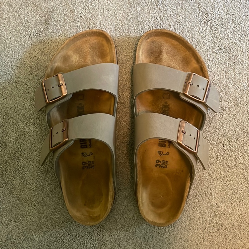 BIRKENSTOCKS size 39
